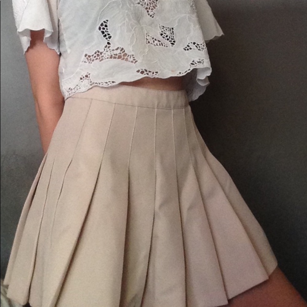 Pink pleated skirt